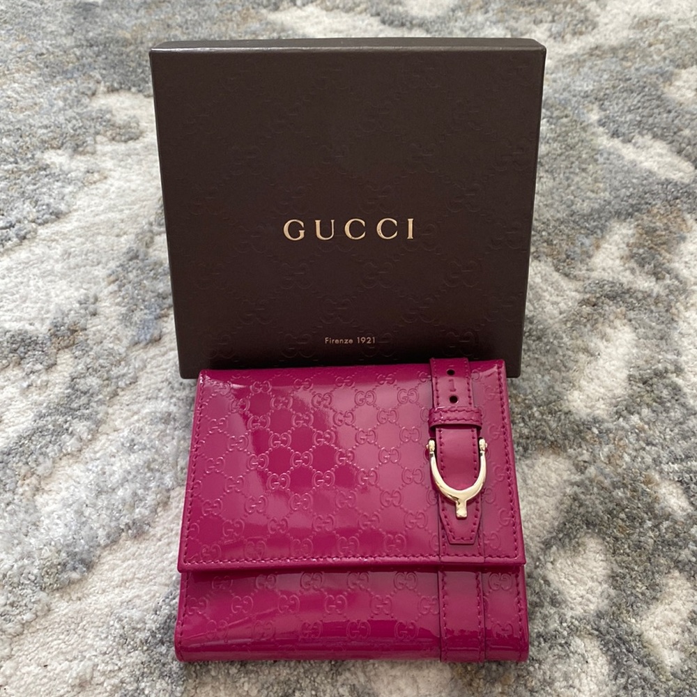Nib Gucci Microguccissima Pattern Patent Wallet - image 1